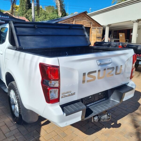 Isuzu Tri-fold® Hard Cover