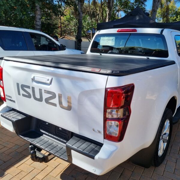 Isuzu Tri-fold® Hard Cover